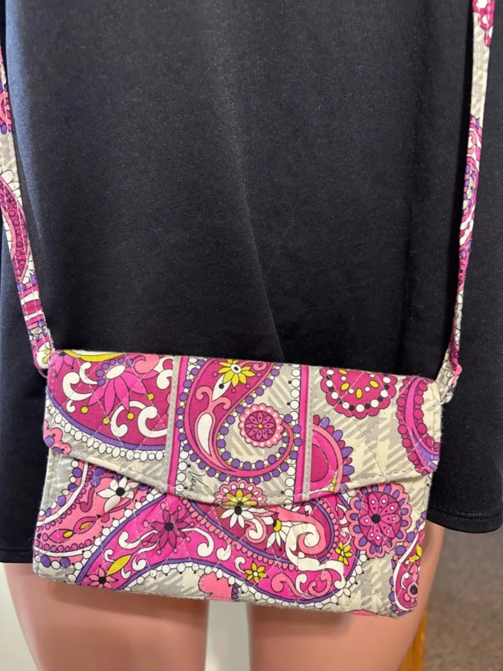 Vera Bradley Organizer Wallet detachable crossbody‎ strap Paisley Meets Plaid